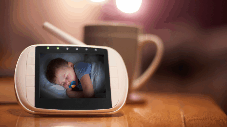Comparatif babyphones : lequel choisir pour surveiller bébé sereinement ?